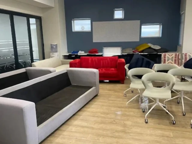 Upholstery cleaning of a fabric couch
