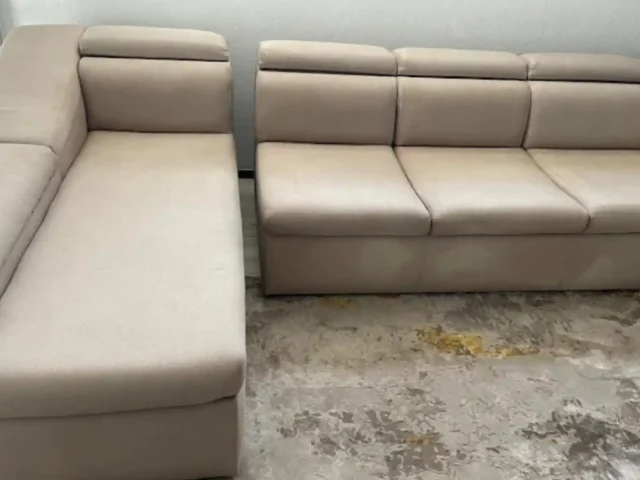 Upholstery cleaning of a fabric couch